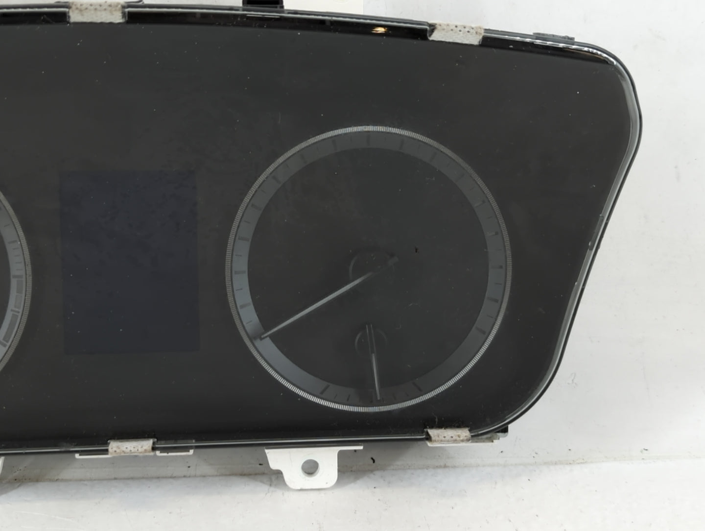2016-2017 Hyundai Sonata Instrument Cluster Speedometer Gauges P/N:94001-C2201 Fits Fits 2016 2017 OEM Used Auto Parts - Oem