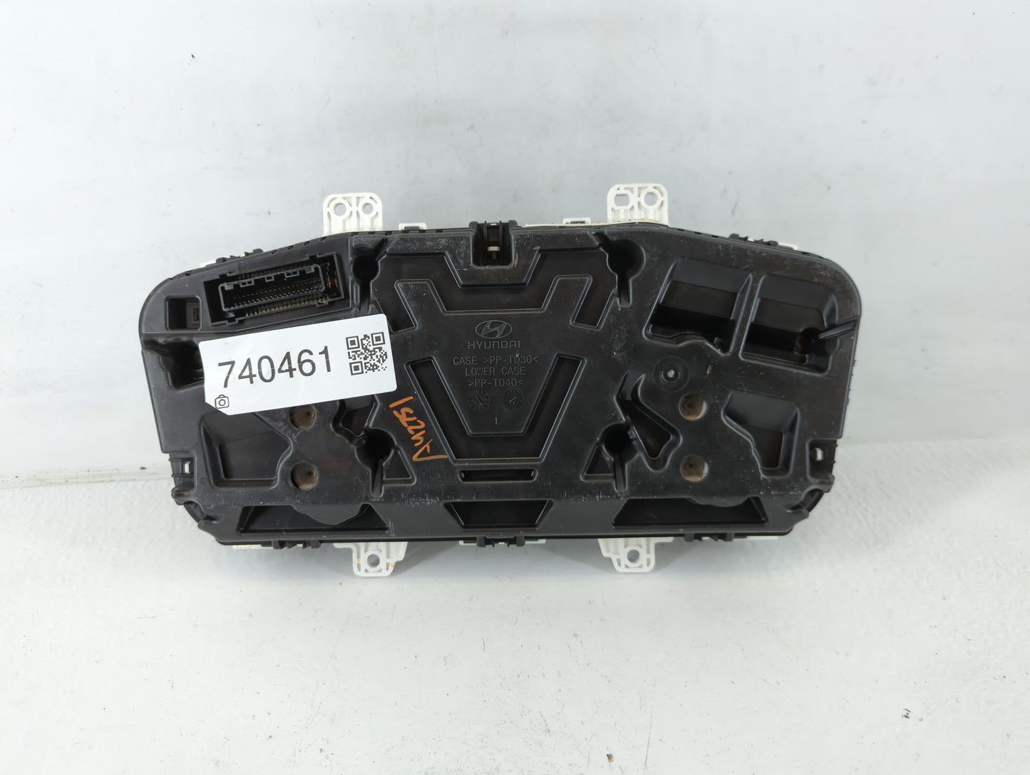 2016-2017 Hyundai Sonata Instrument Cluster Speedometer Gauges P/N:94001-C2201 Fits Fits 2016 2017 OEM Used Auto Parts - Oem