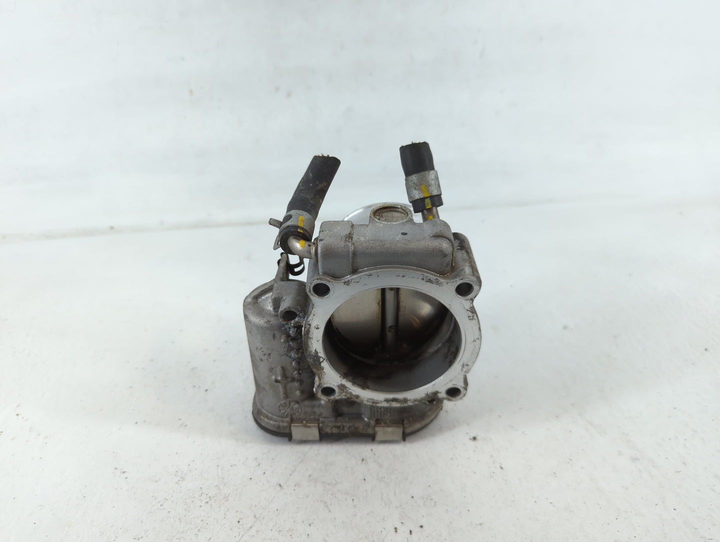 2015-2019 Hyundai Sonata Throttle Body P/N:35100-2G600 Fits Fits 2015 2016 2017 2018 2019 2020 2021 OEM Used Auto Parts - Oe