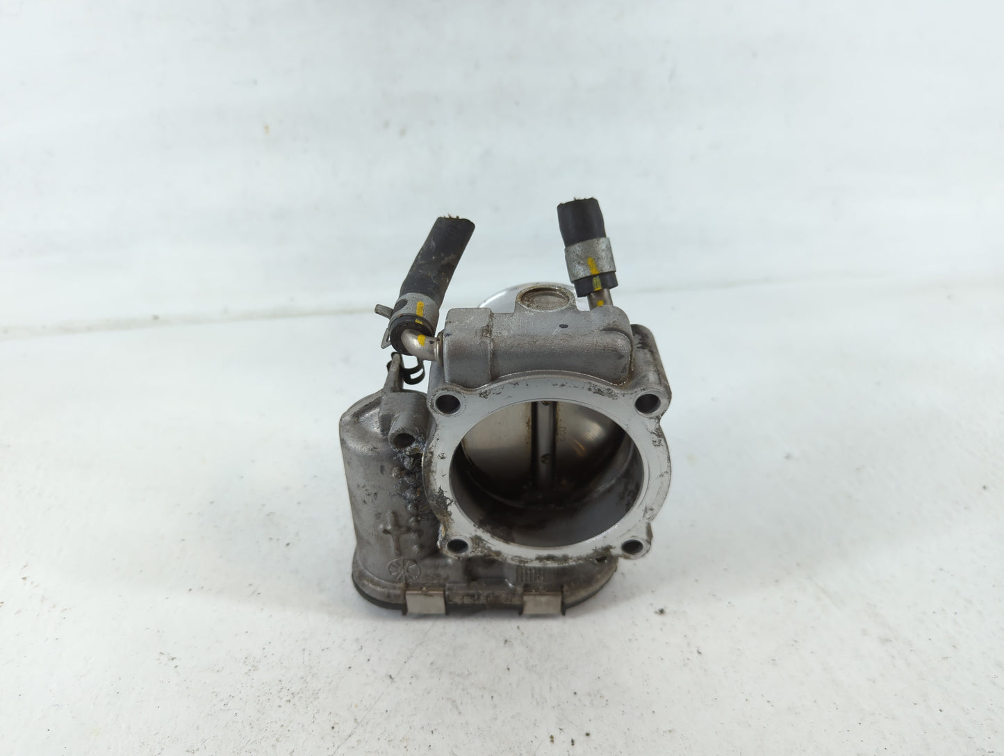 2015-2019 Hyundai Sonata Throttle Body P/N:35100-2G600 Fits Fits 2015 2016 2017 2018 2019 2020 2021 OEM Used Auto Parts - Oe