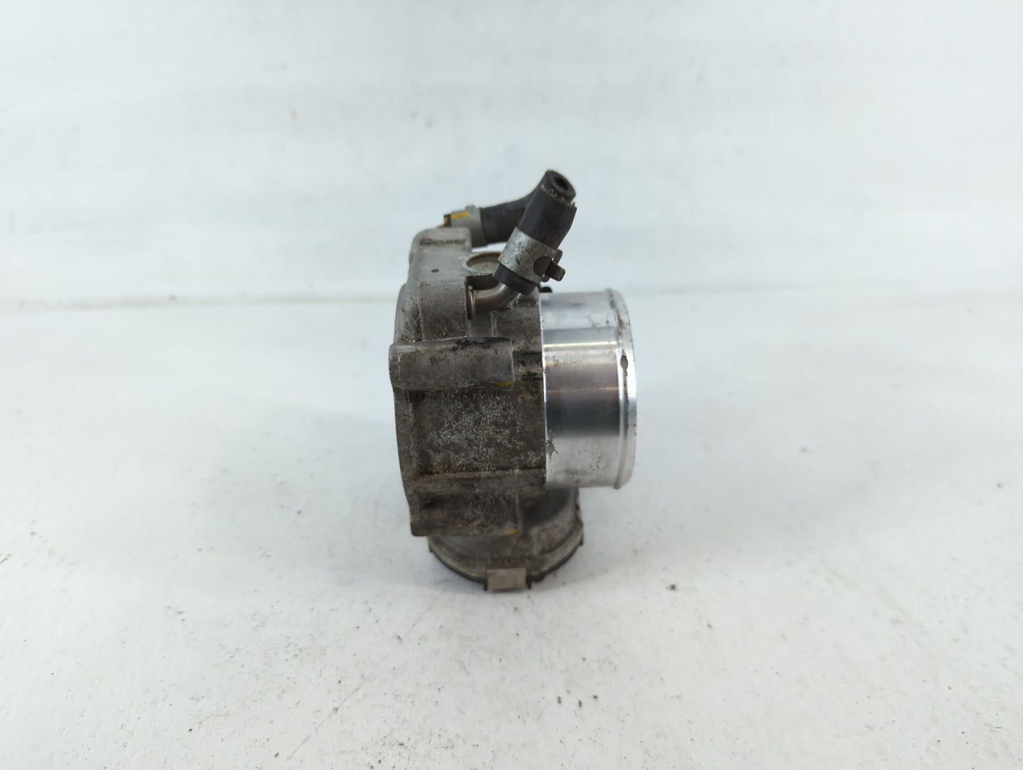 2015-2019 Hyundai Sonata Throttle Body P/N:35100-2G600 Fits Fits 2015 2016 2017 2018 2019 2020 2021 OEM Used Auto Parts - Oe