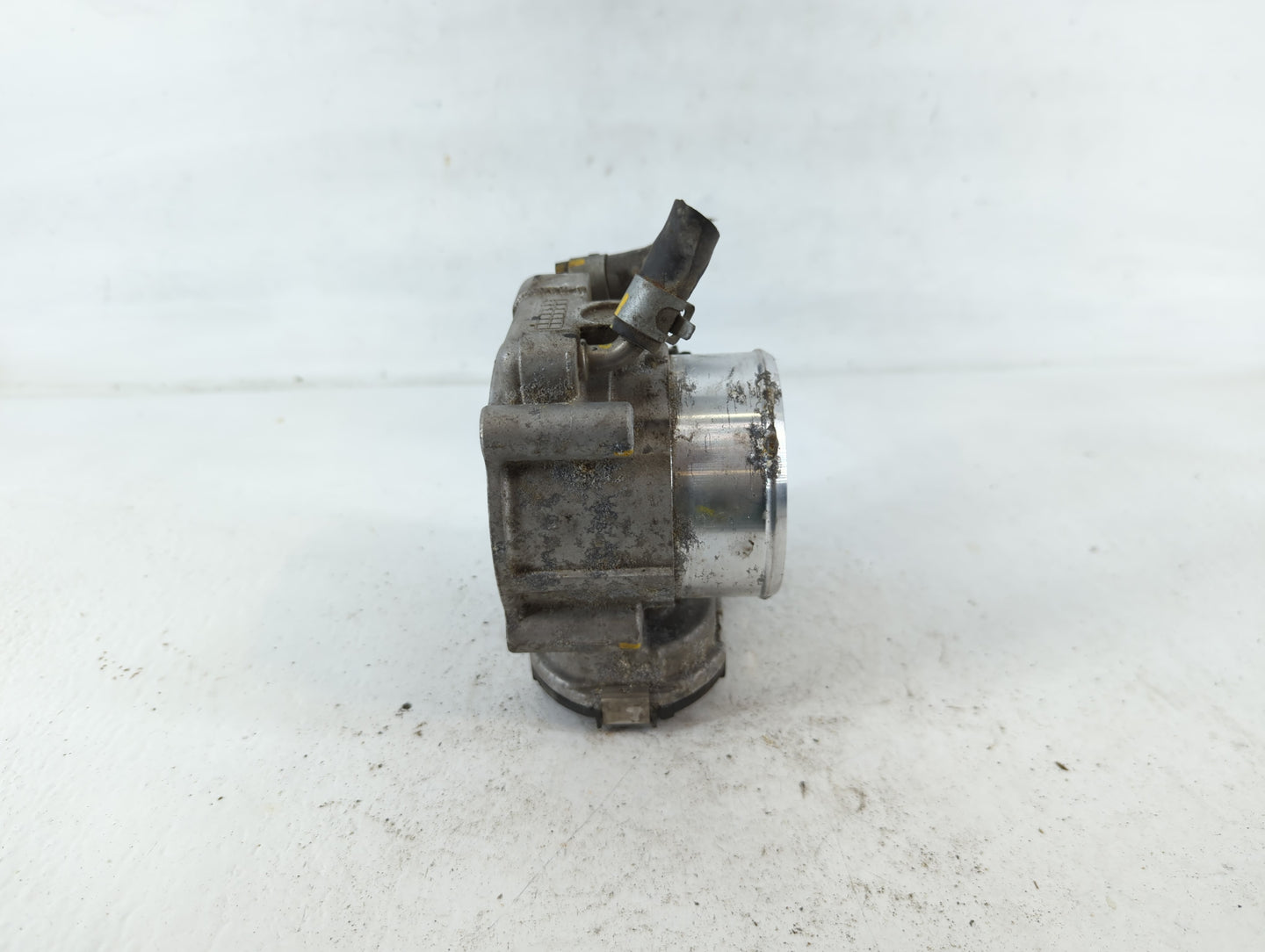 2015-2019 Hyundai Sonata Throttle Body P/N:35100-2G600 Fits Fits 2015 2016 2017 2018 2019 2020 2021 OEM Used Auto Parts - Oe