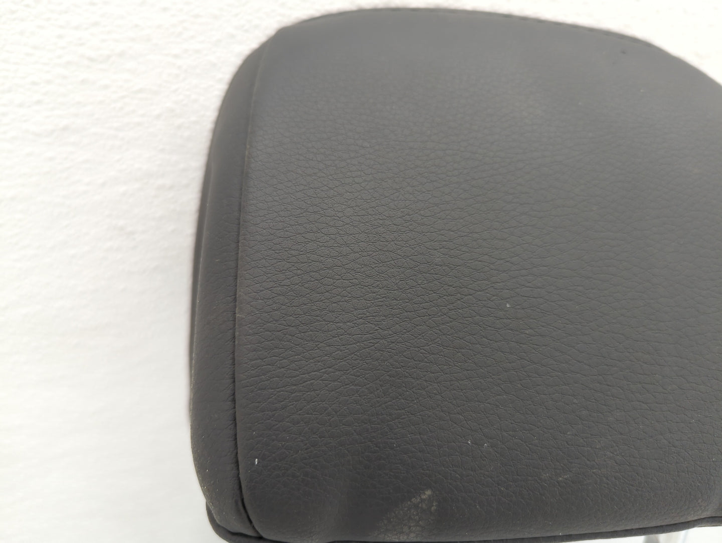 Hyundai Sonata Headrest Head Rest Front Driver Passenger Seat Black - Oemusedautoparts1.com