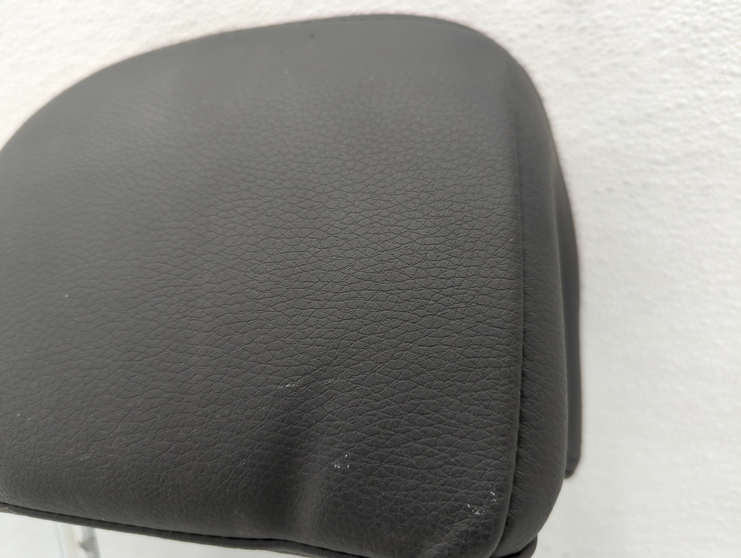 Hyundai Sonata Headrest Head Rest Front Driver Passenger Seat Black - Oemusedautoparts1.com