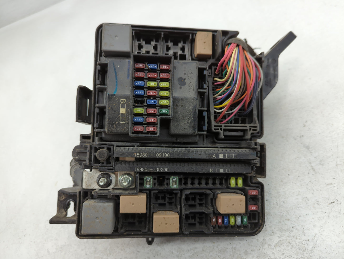 2016-2017 Hyundai Sonata Fusebox Fuse Box Panel Relay Module P/N:6423-0102-7-000 Fits Fits 2016 2017 OEM Used Auto Parts - O