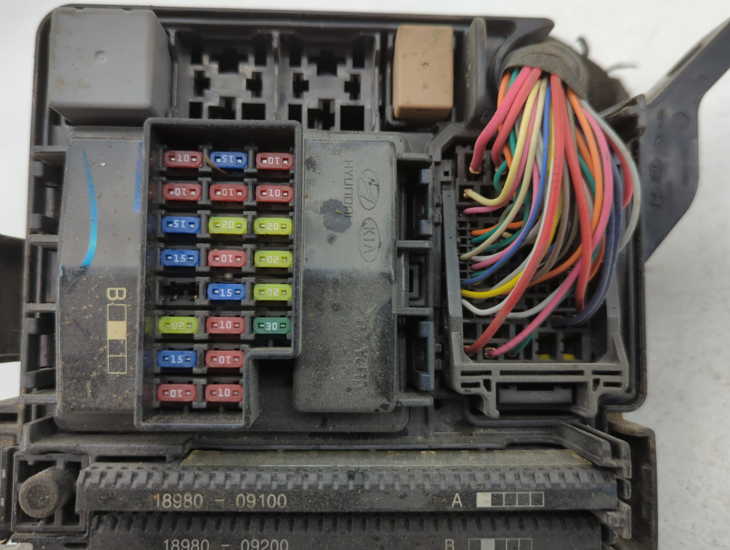 2016-2017 Hyundai Sonata Fusebox Fuse Box Panel Relay Module P/N:6423-0102-7-000 Fits Fits 2016 2017 OEM Used Auto Parts - O