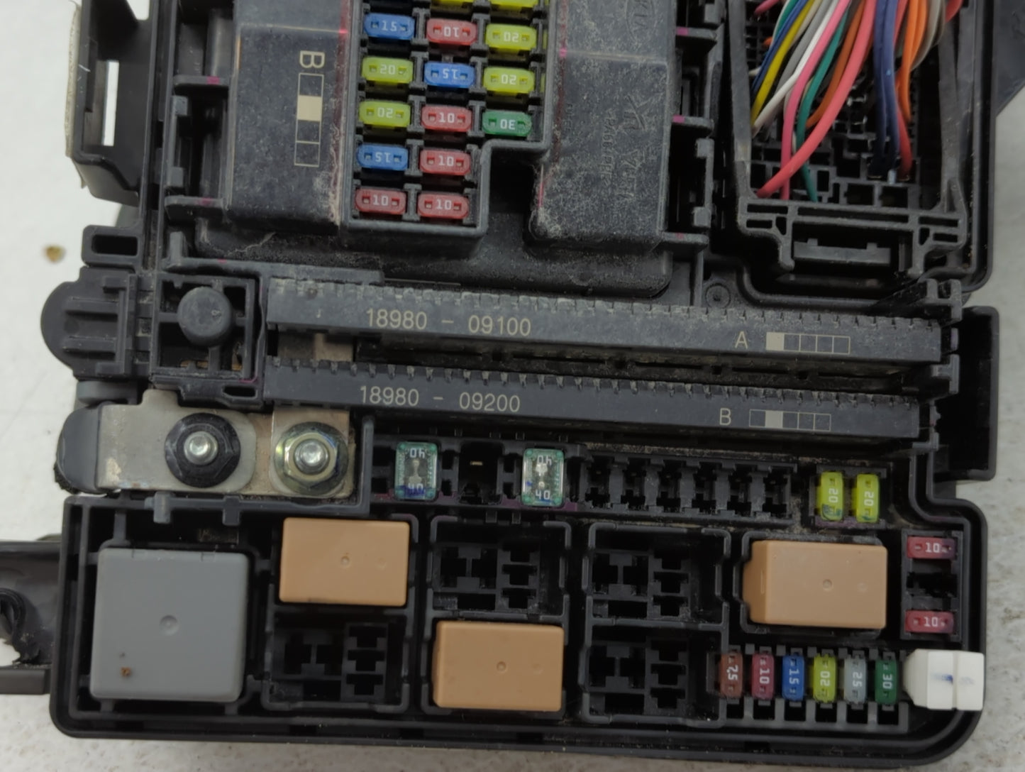 2016-2017 Hyundai Sonata Fusebox Fuse Box Panel Relay Module P/N:6423-0102-7-000 Fits Fits 2016 2017 OEM Used Auto Parts - O