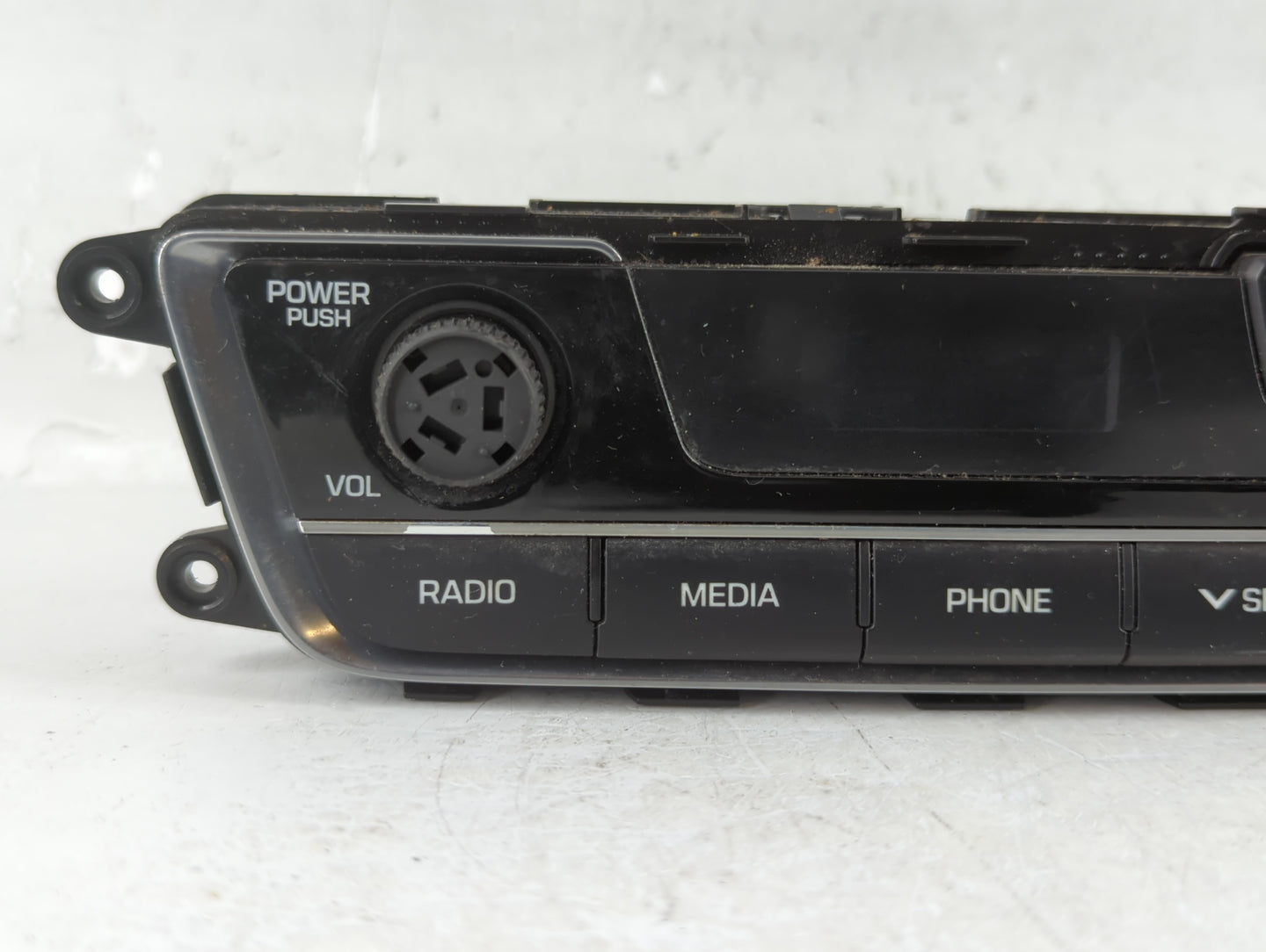 2016-2017 Hyundai Sonata Am Fm Cd Player Radio Receiver - Oemusedautoparts1.com