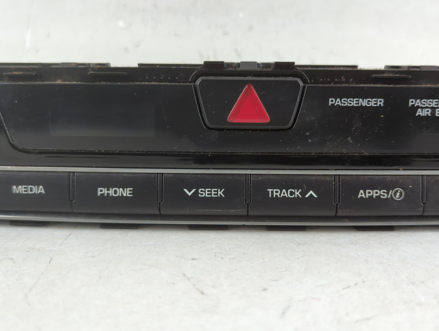 2016-2017 Hyundai Sonata Am Fm Cd Player Radio Receiver - Oemusedautoparts1.com