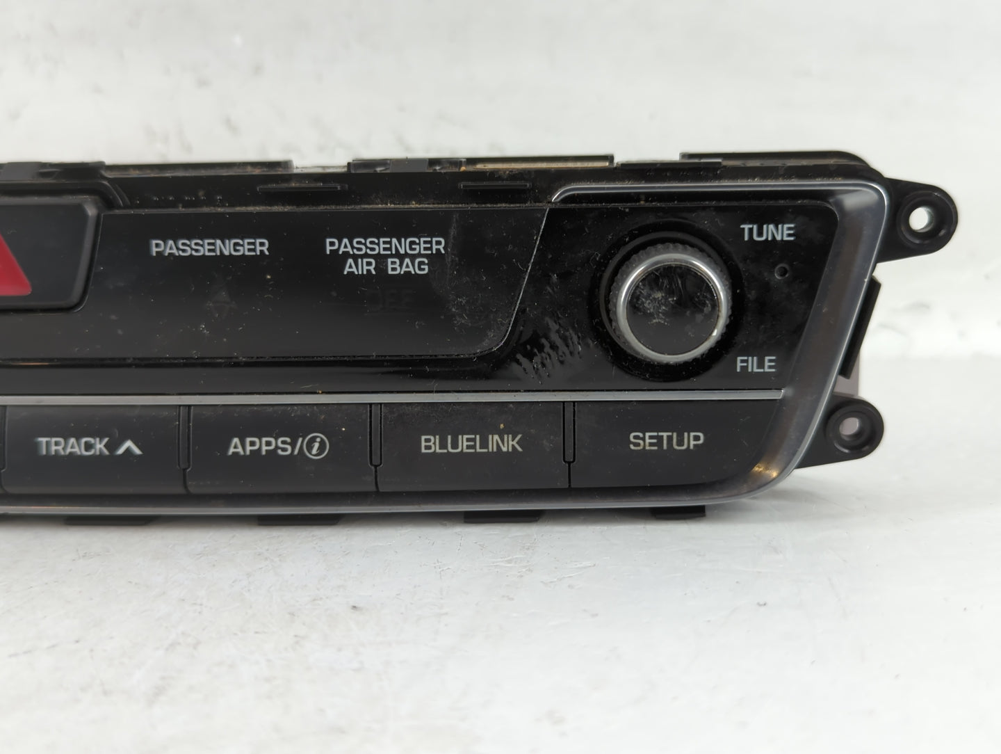 2016-2017 Hyundai Sonata Am Fm Cd Player Radio Receiver - Oemusedautoparts1.com