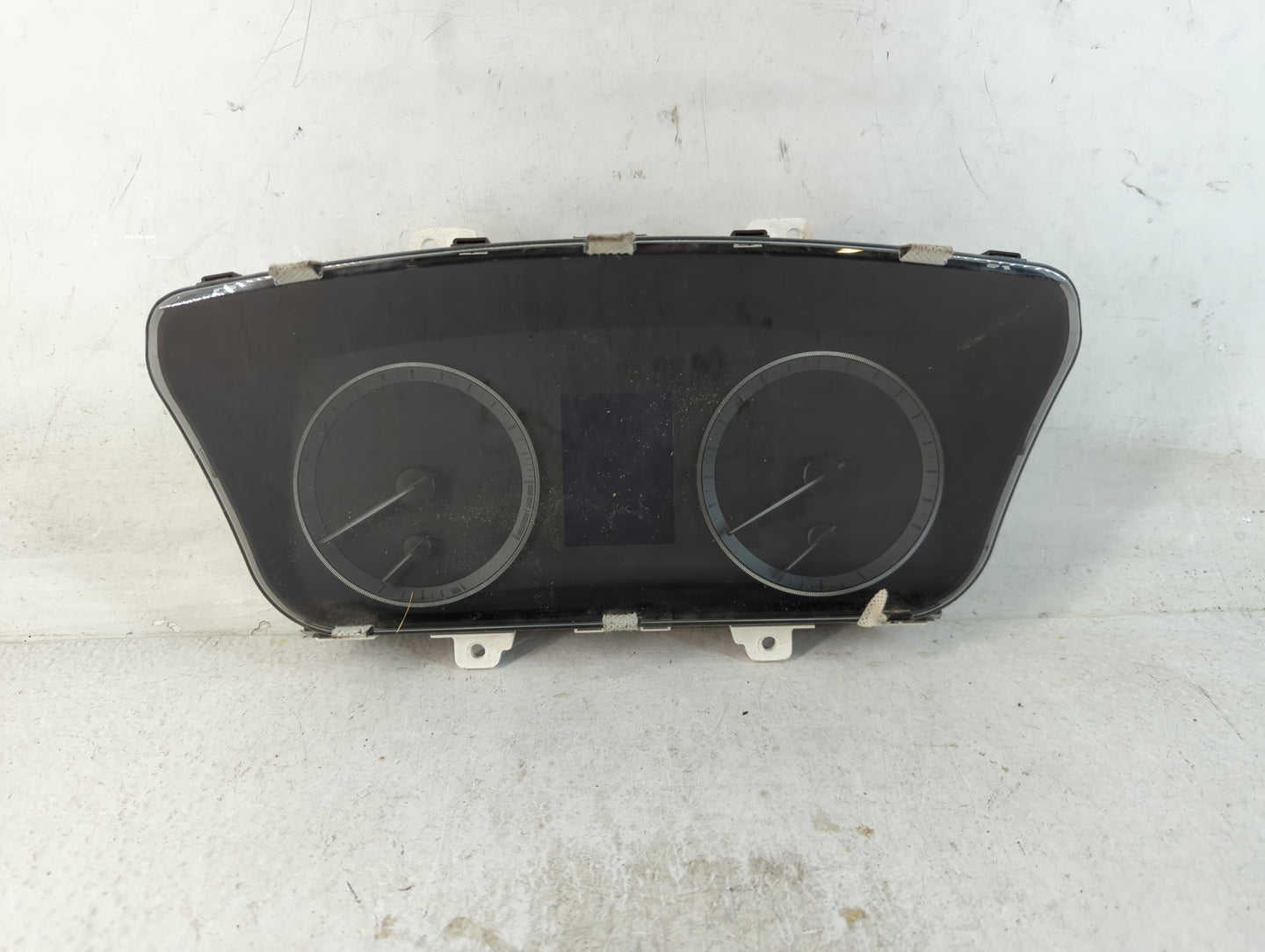 2016-2017 Hyundai Sonata Instrument Cluster Speedometer Gauges P/N:94001-C2201 Fits Fits 2016 2017 OEM Used Auto Parts - Oem