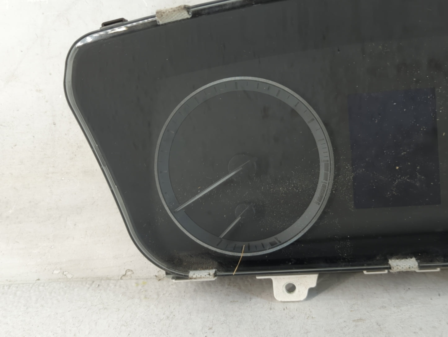 2016-2017 Hyundai Sonata Instrument Cluster Speedometer Gauges P/N:94001-C2201 Fits Fits 2016 2017 OEM Used Auto Parts - Oem