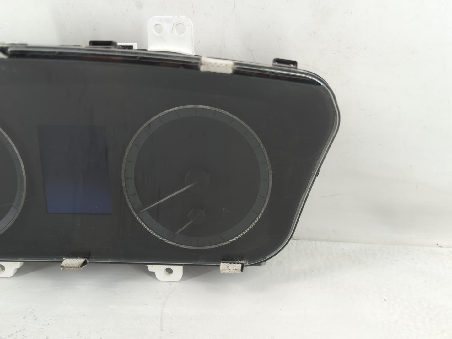 2016-2017 Hyundai Sonata Instrument Cluster Speedometer Gauges P/N:94001-C2201 Fits Fits 2016 2017 OEM Used Auto Parts - Oem