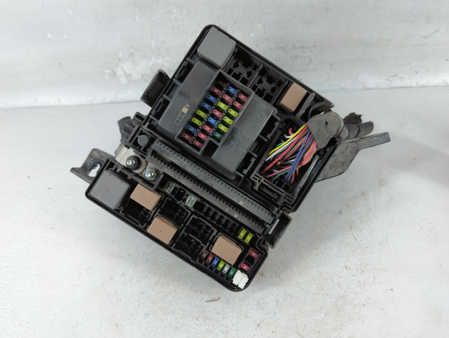 2016-2017 Hyundai Sonata Fusebox Fuse Box Panel Relay Module P/N:91950-C1820 Fits Fits 2016 2017 OEM Used Auto Parts - Oemus