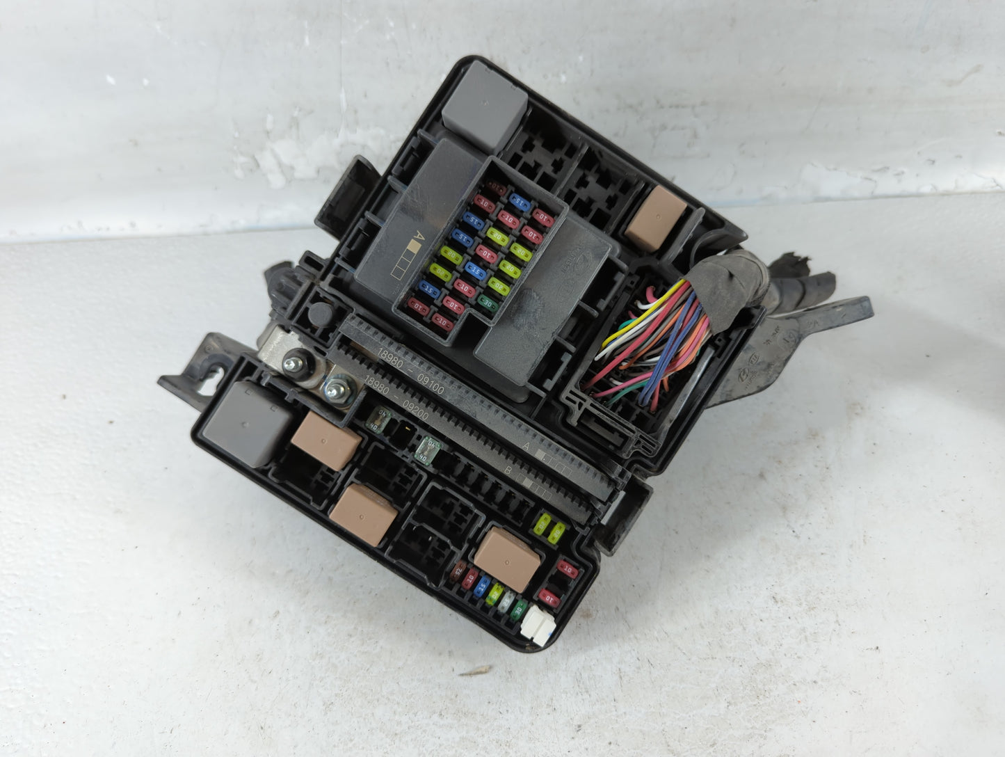 2016-2017 Hyundai Sonata Fusebox Fuse Box Panel Relay Module P/N:91950-C1820 Fits Fits 2016 2017 OEM Used Auto Parts - Oemus