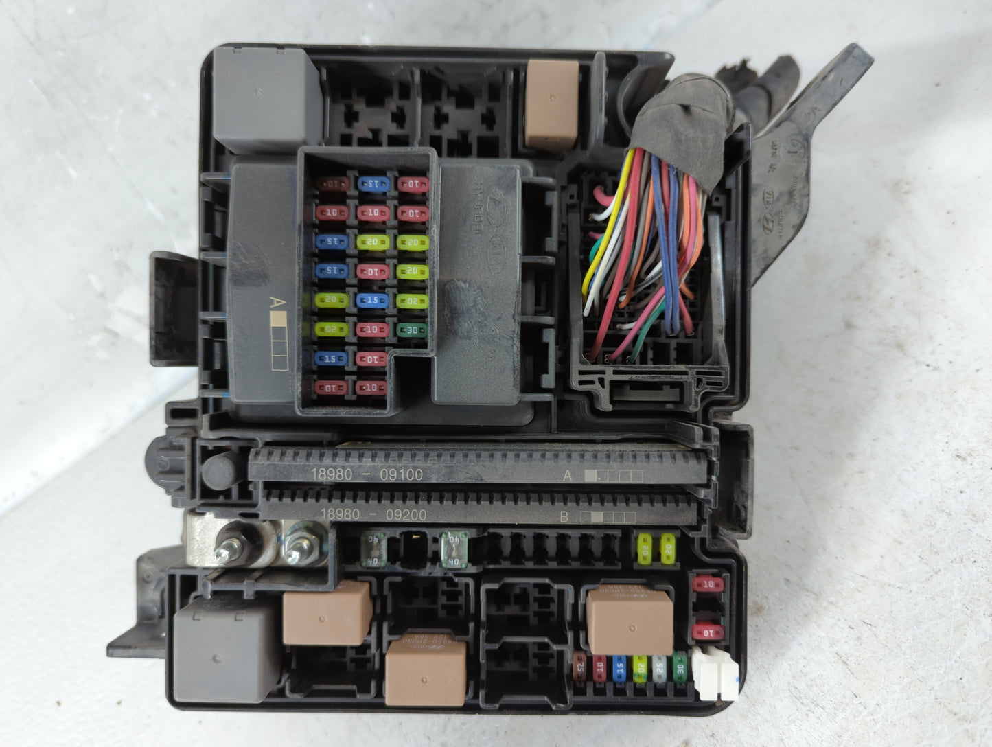 2016-2017 Hyundai Sonata Fusebox Fuse Box Panel Relay Module P/N:91950-C1820 Fits Fits 2016 2017 OEM Used Auto Parts - Oemus