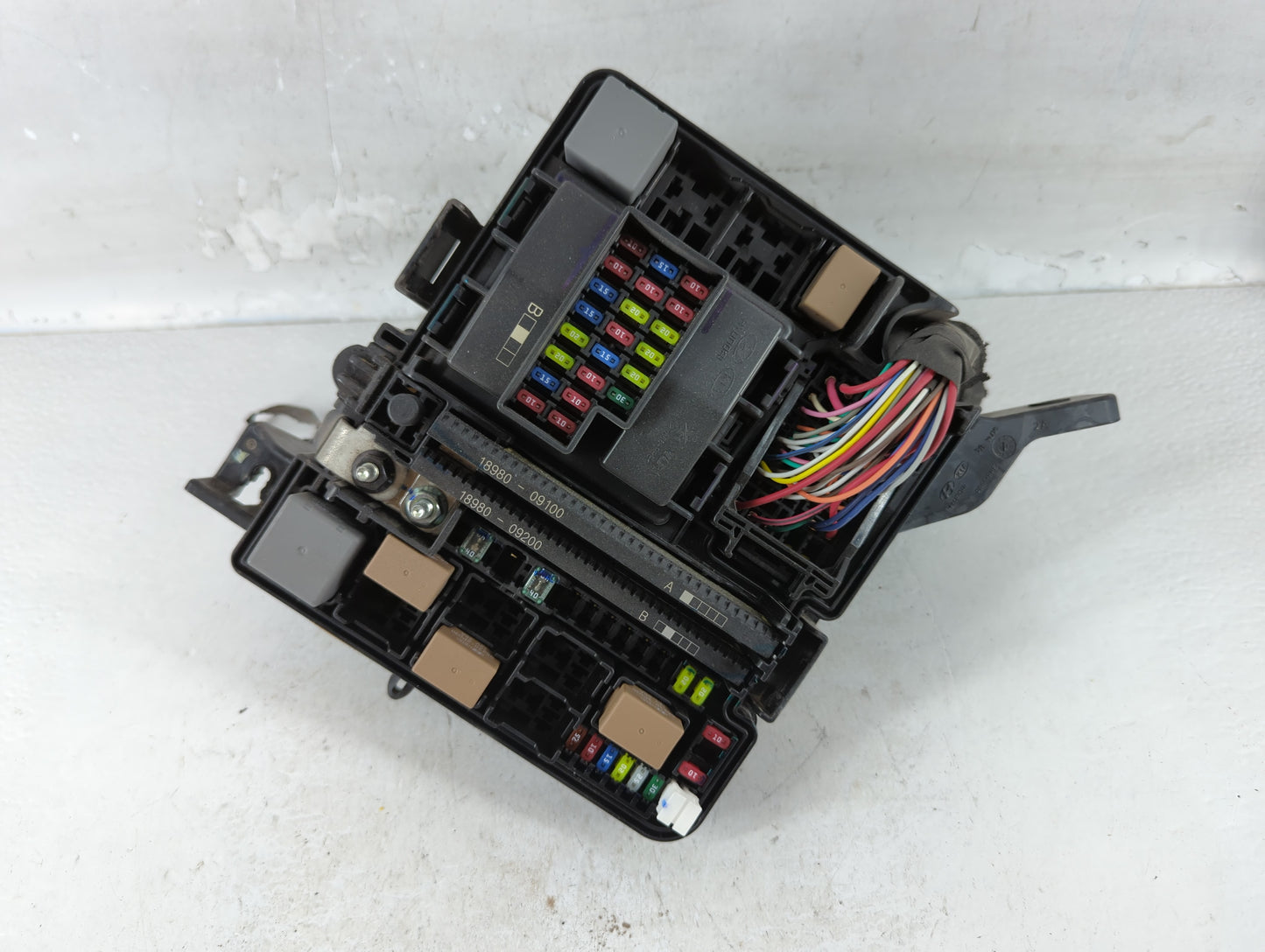 2016-2017 Hyundai Sonata Fusebox Fuse Box Panel Relay Module P/N:91950-C1820 Fits Fits 2016 2017 OEM Used Auto Parts - Oemus