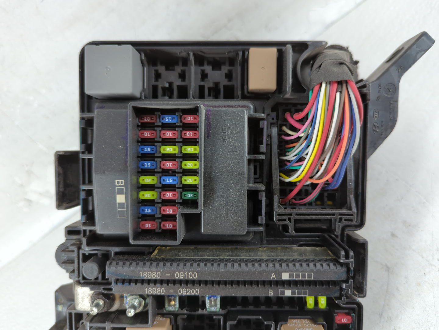 2016-2017 Hyundai Sonata Fusebox Fuse Box Panel Relay Module P/N:91950-C1820 Fits Fits 2016 2017 OEM Used Auto Parts - Oemus