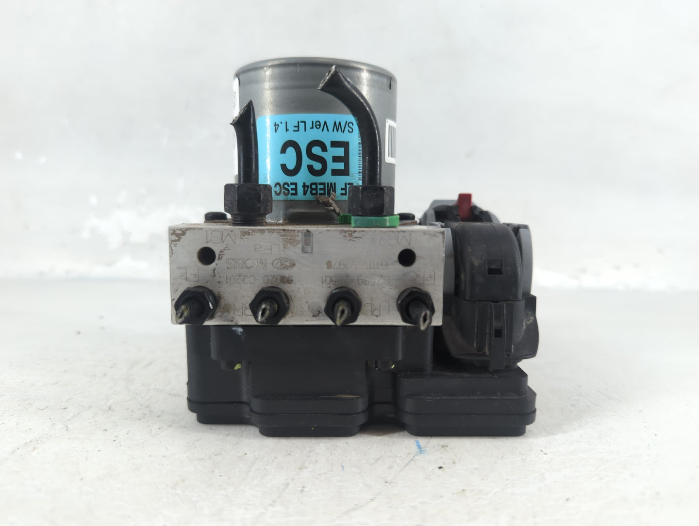 2015-2017 Hyundai Sonata ABS Pump Control Module Replacement P/N:58920-C2201 C2589-20501 Fits Fits 2015 2016 2017 OEM Used A