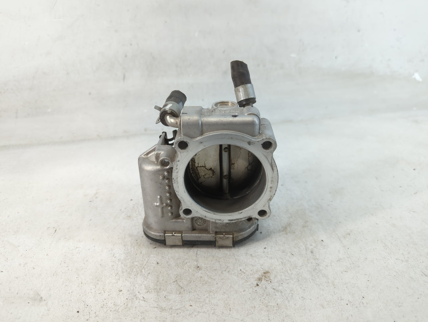 2015-2019 Hyundai Sonata Throttle Body P/N:35100-2G600 Fits Fits 2015 2016 2017 2018 2019 2020 2021 OEM Used Auto Parts - Oe