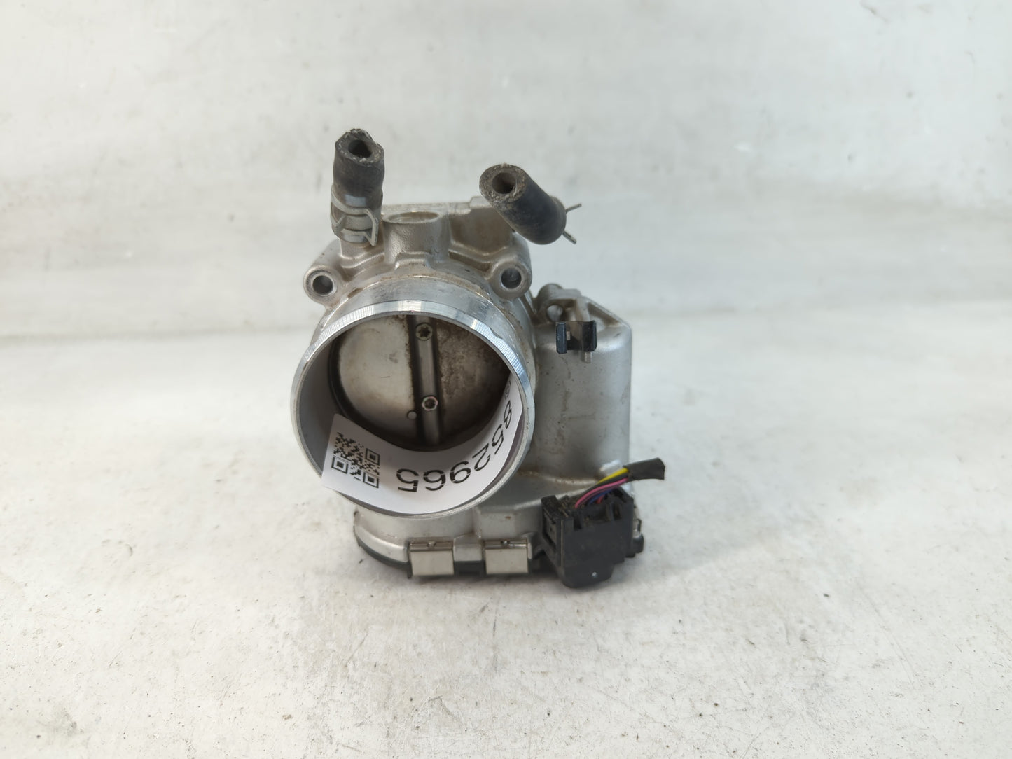 2015-2019 Hyundai Sonata Throttle Body P/N:35100-2G600 Fits Fits 2015 2016 2017 2018 2019 2020 2021 OEM Used Auto Parts - Oe