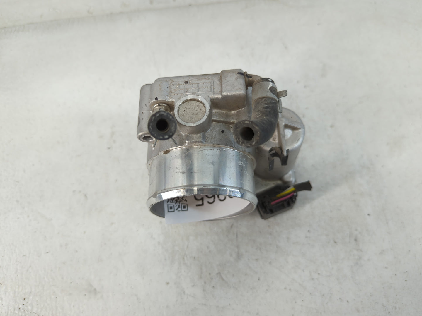 2015-2019 Hyundai Sonata Throttle Body P/N:35100-2G600 Fits Fits 2015 2016 2017 2018 2019 2020 2021 OEM Used Auto Parts - Oe