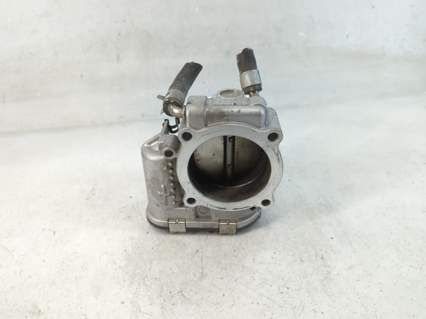 2015-2019 Hyundai Sonata Throttle Body P/N:35100-2G600 Fits Fits 2015 2016 2017 2018 2019 2020 2021 OEM Used Auto Parts - Oe