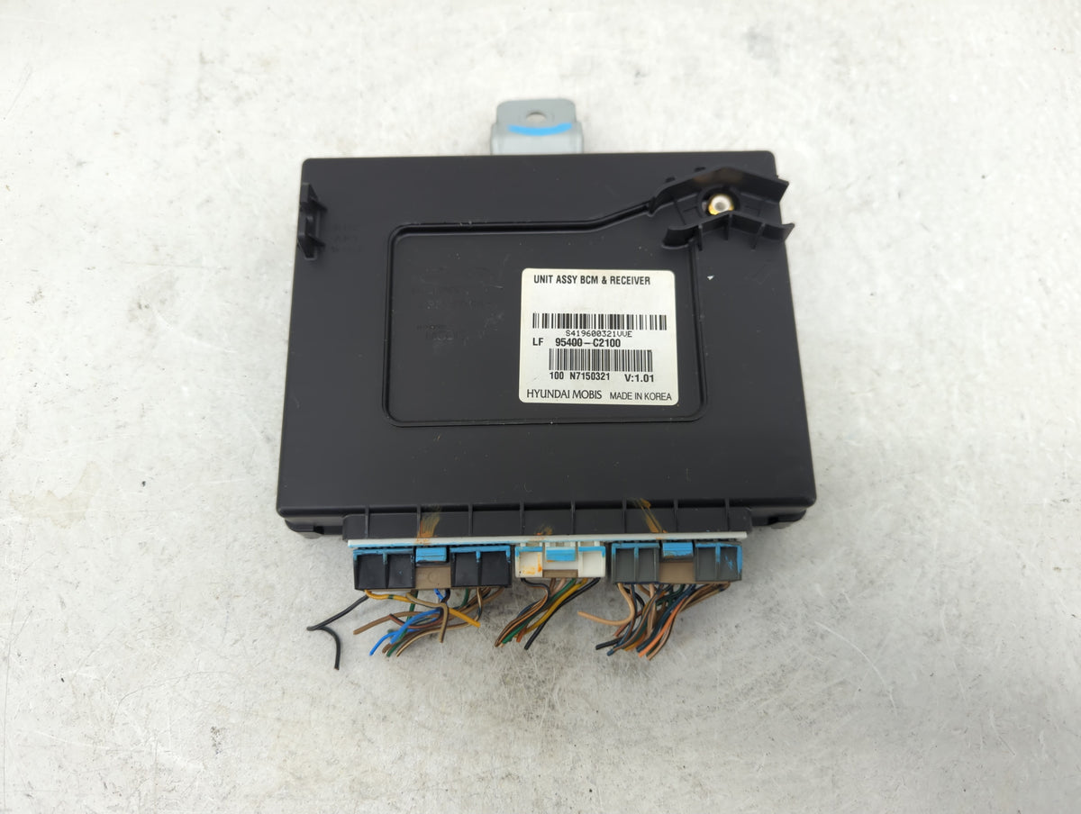 2015-2017 Hyundai Sonata Body Control Module Bcm Inner Cabin Fuse Box 905746 - Oemusedautoparts1.com