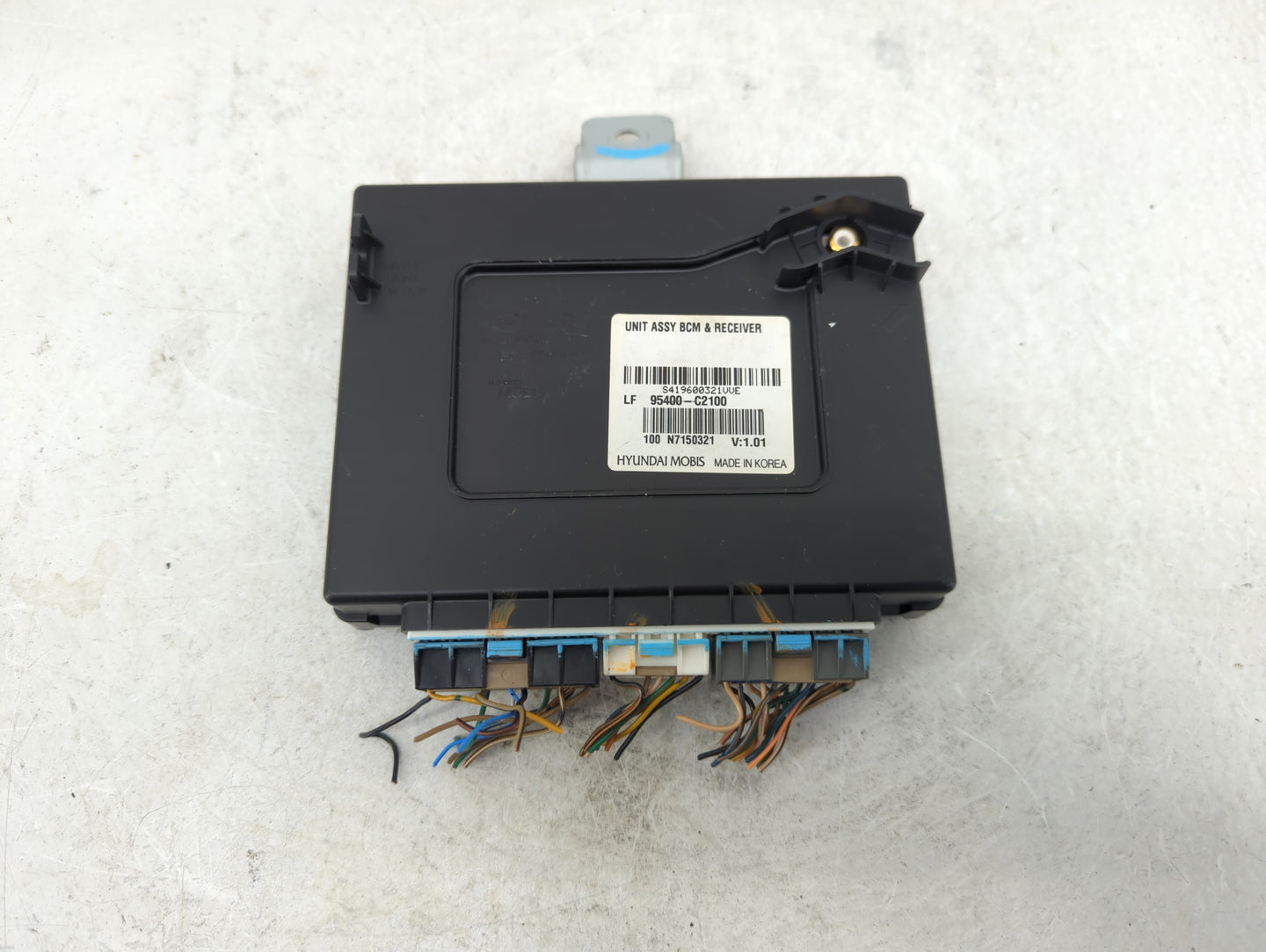 2015-2017 Hyundai Sonata Body Control Module Bcm Inner Cabin Fuse Box - Oemusedautoparts1.com