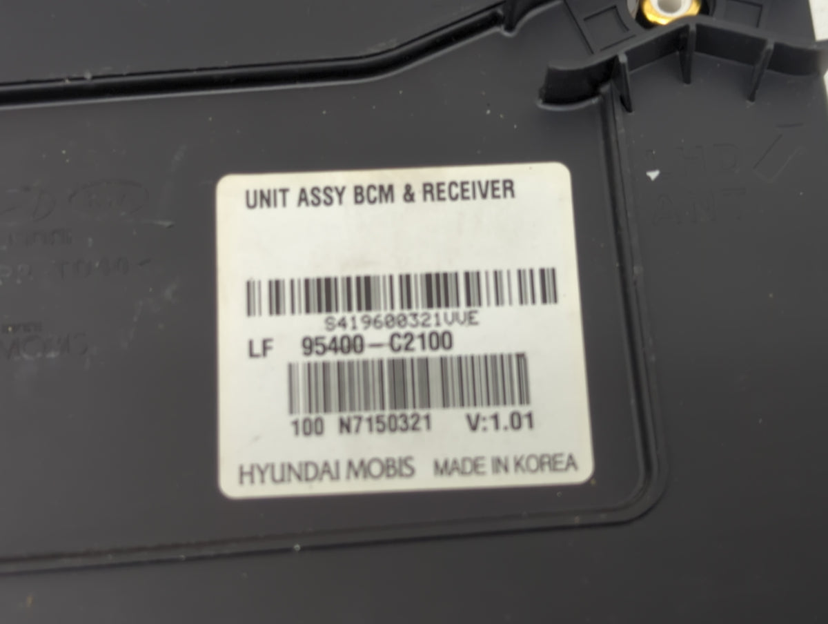 2015-2017 Hyundai Sonata Body Control Module Bcm Inner Cabin Fuse Box 905746 - Oemusedautoparts1.com