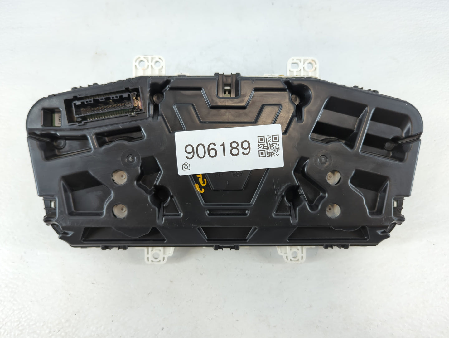 2016-2017 Hyundai Sonata Instrument Cluster Speedometer Gauges P/N:94001-C2201 Fits Fits 2016 2017 OEM Used Auto Parts - Oem