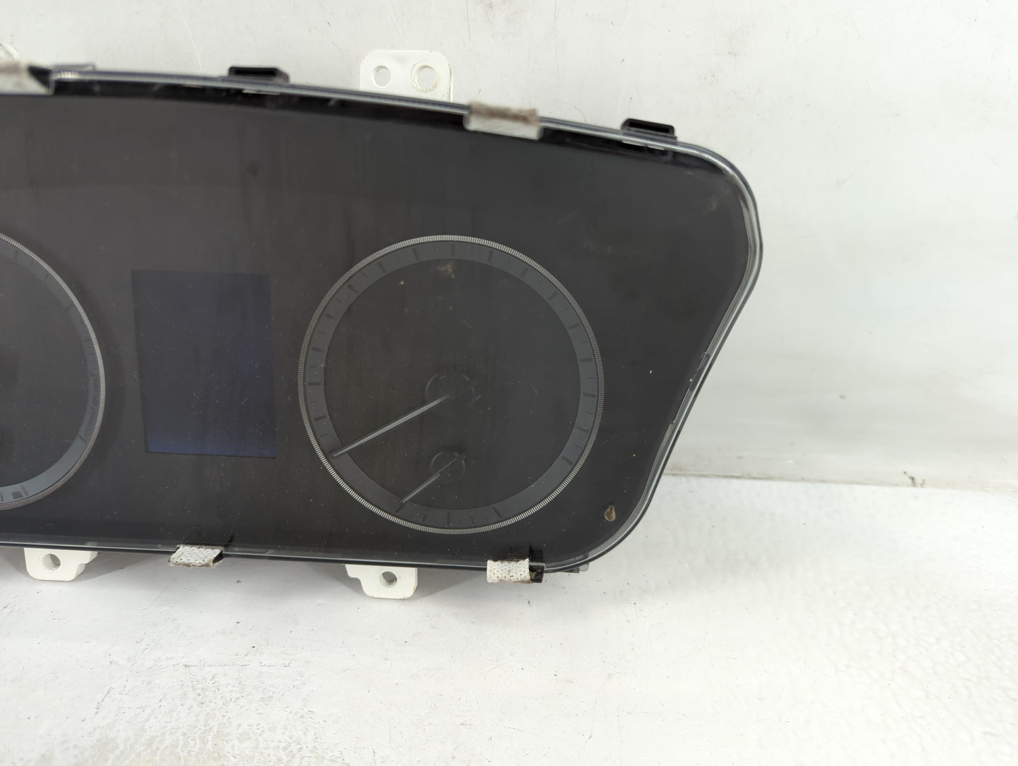 2016-2017 Hyundai Sonata Instrument Cluster Speedometer Gauges P/N:94001-C2201 Fits Fits 2016 2017 OEM Used Auto Parts - Oem
