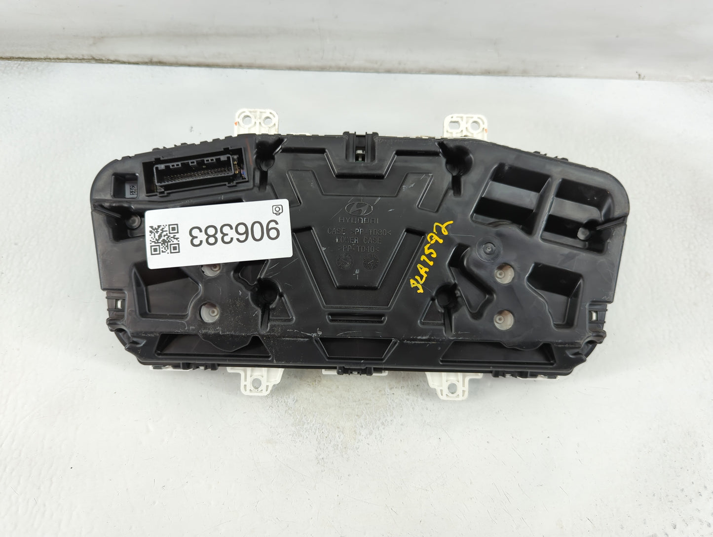 2016-2017 Hyundai Sonata Instrument Cluster Speedometer Gauges P/N:94001-C2201 Fits Fits 2016 2017 OEM Used Auto Parts - Oem