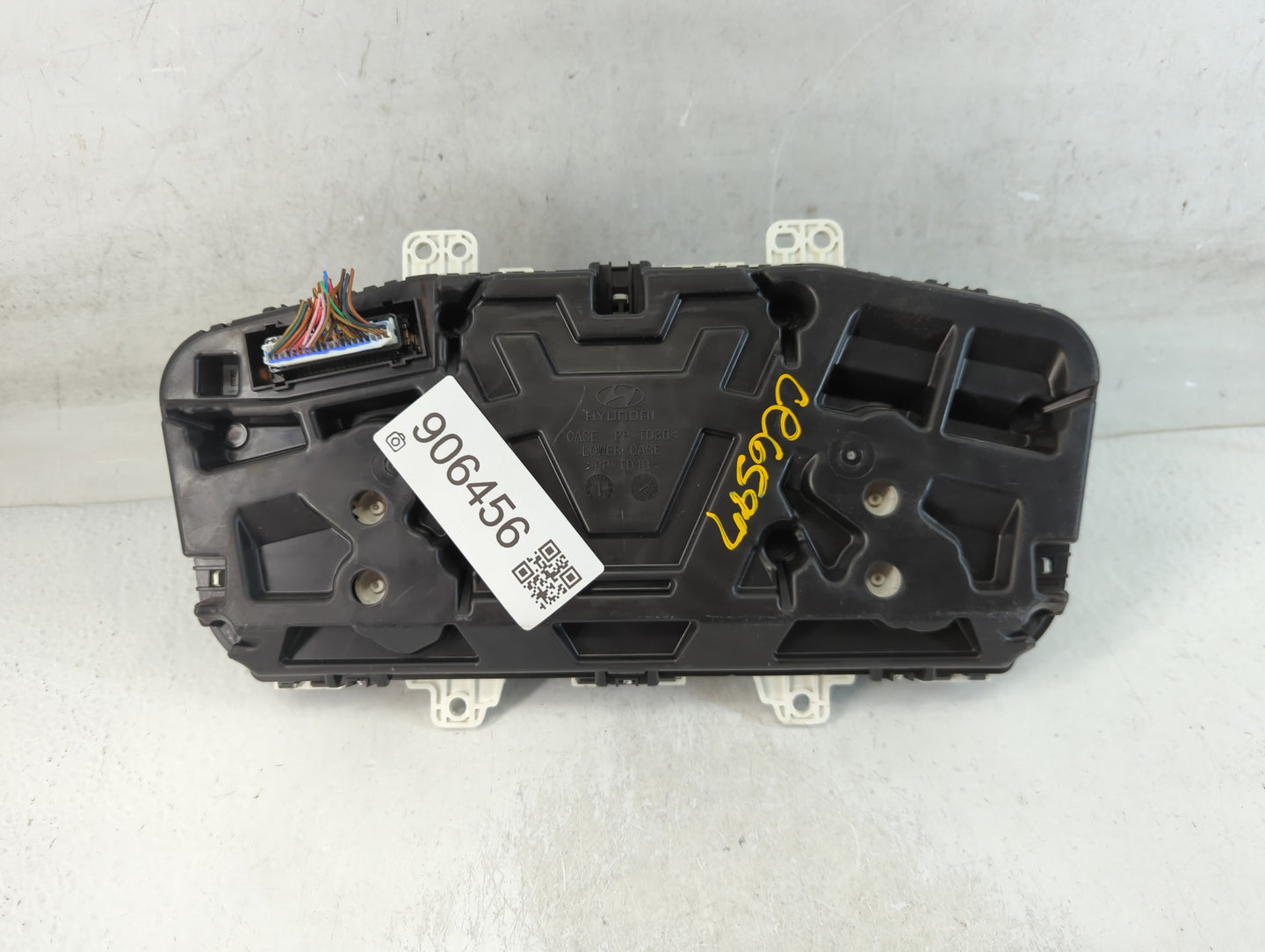 2016-2017 Hyundai Sonata Instrument Cluster Speedometer Gauges P/N:94001-C2201 Miles: Fits Fits 2016 2017 OEM Used Auto Part
