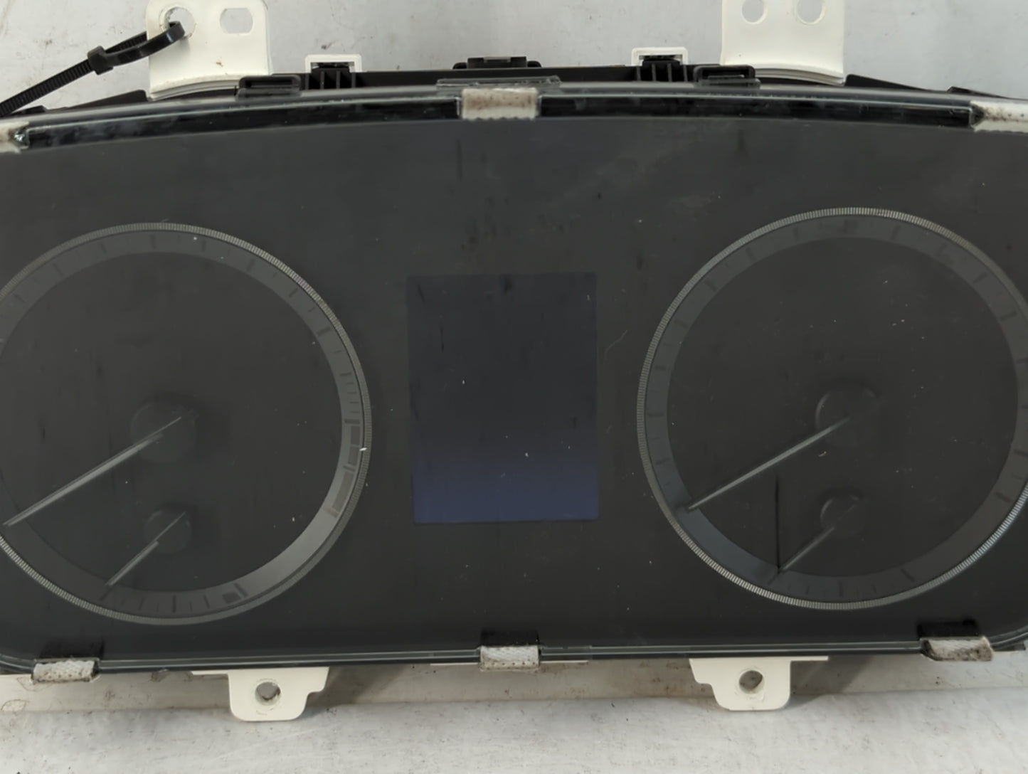 2016-2017 Hyundai Sonata Instrument Cluster Speedometer Gauges P/N:94001-C2201 Fits Fits 2016 2017 OEM Used Auto Parts - Oem