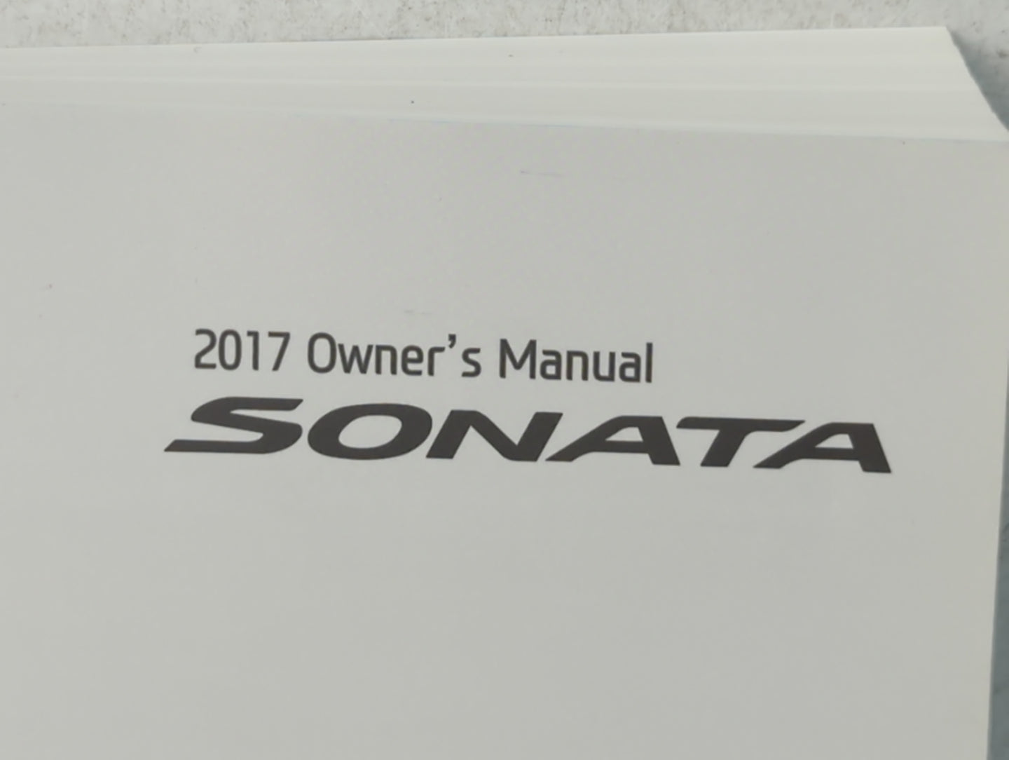 2017 Hyundai Sonata Owners Manual Book Guide P/N:HC10-EU60E OEM Used Auto Parts - Oemusedautoparts1.com