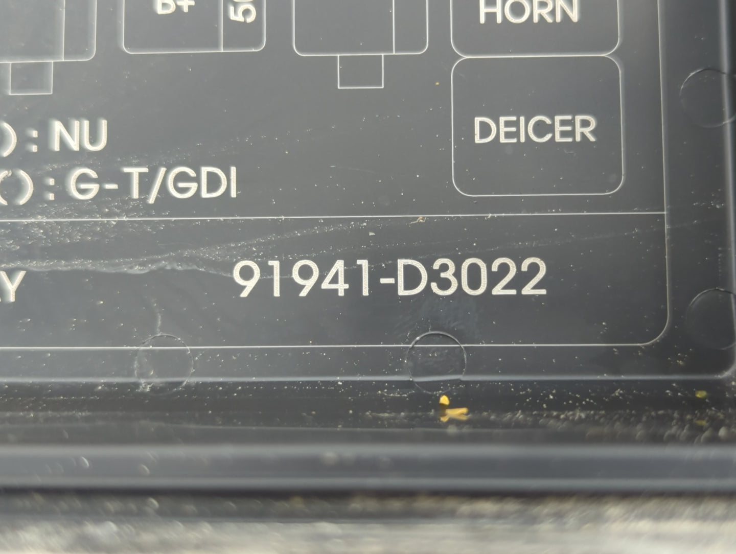 2016-2018 Hyundai Tucson Fusebox Fuse Box Panel Relay Module P/N:91941-D3022 Fits Fits 2016 2017 2018 OEM Used Auto Parts - 