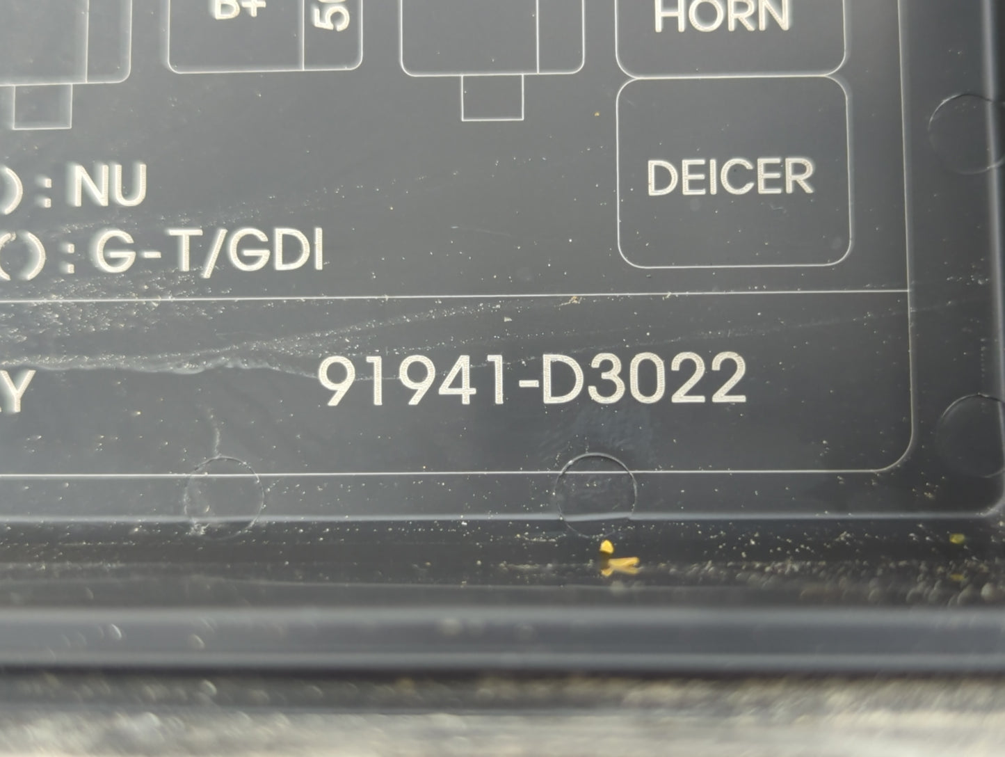 2016-2018 Hyundai Tucson Fusebox Fuse Box Panel Relay Module P/N:91941-D3022 Fits Fits 2016 2017 2018 OEM Used Auto Parts - 
