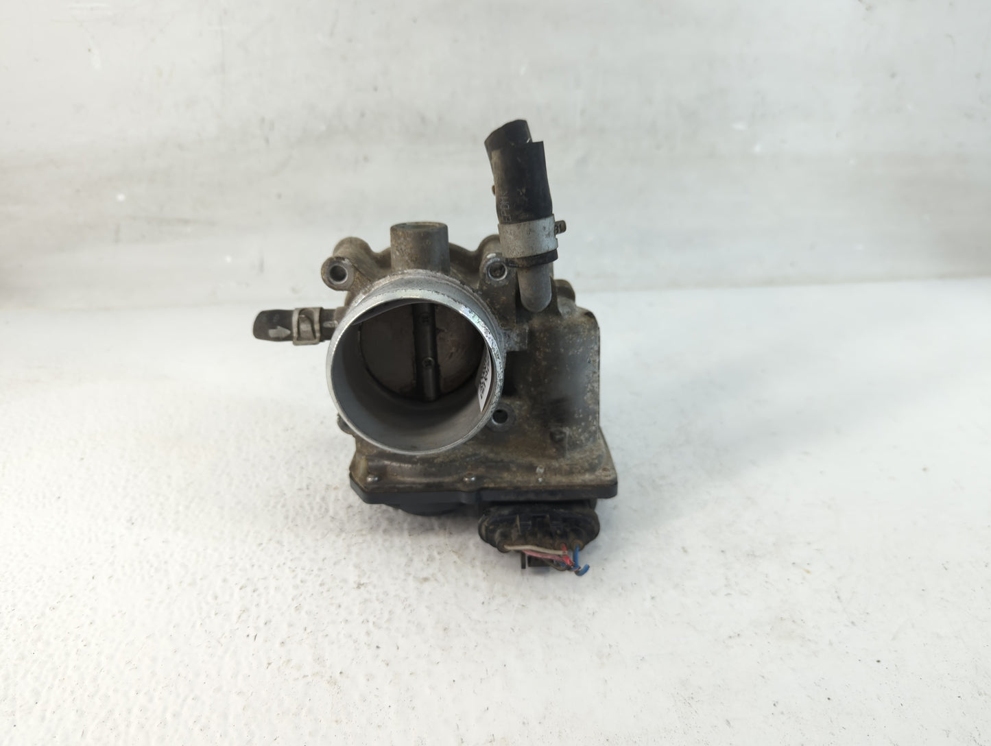 2016-2018 Hyundai Tucson Throttle Body P/N:35100-2B340 Fits Fits 2015 2016 2017 2018 2019 2020 2021 2022 OEM Used Auto Parts