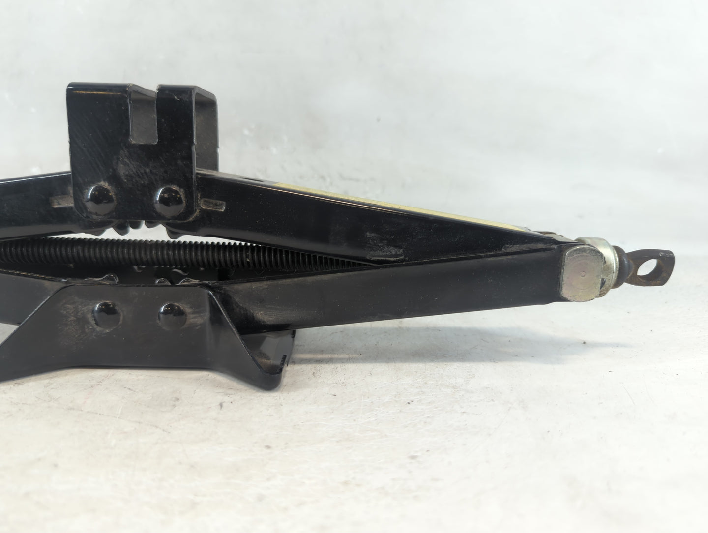 2017 Hyundai Tucson Spare Scissor Car Jack - Oemusedautoparts1.com