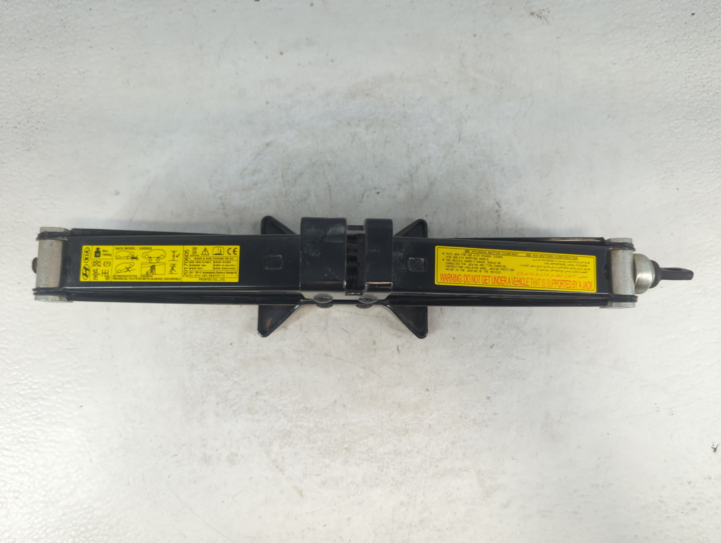 2017 Hyundai Tucson Spare Scissor Car Jack - Oemusedautoparts1.com