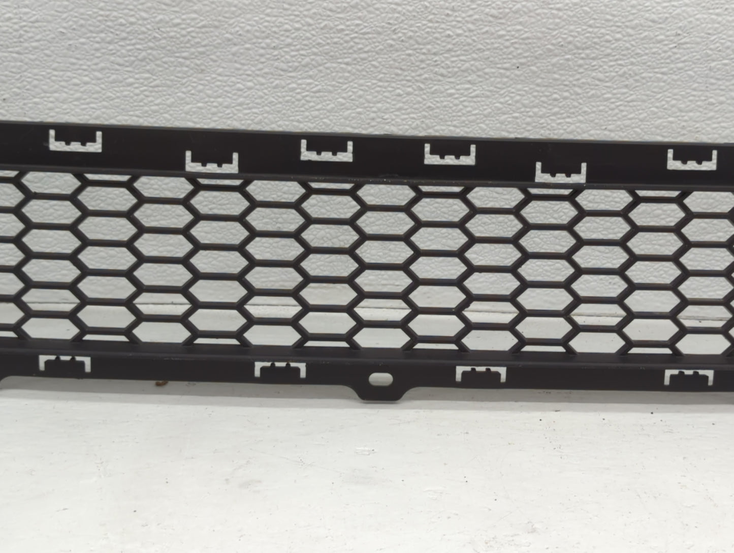 2016-2018 Hyundai Tucson Front Grille Bumper Not Included - Oemusedautoparts1.com