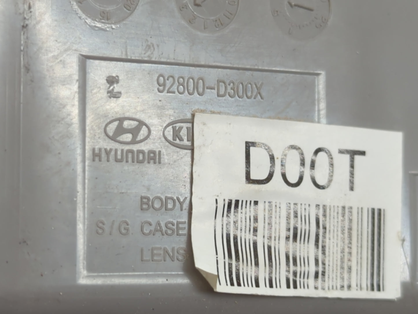 2017 Hyundai Tucson Overhead Roof Console - Oemusedautoparts1.com