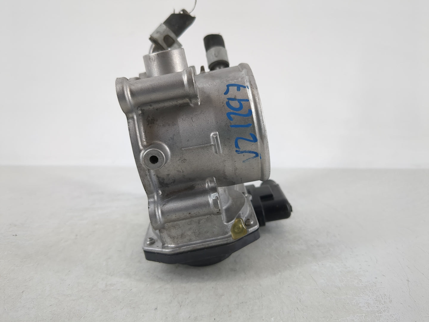 2014-2021 Hyundai Tucson Throttle Body P/N:35100-2E000 Fits Fits 2011 2012 2013 2014 2015 2016 2017 2018 2019 2020 2021 OEM 