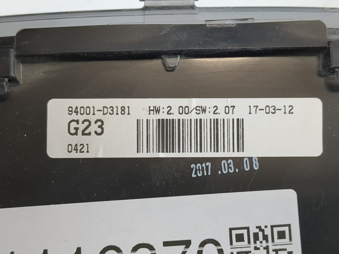 2016-2017 Hyundai Tucson Instrument Cluster Speedometer Gauges P/N:94001-D3181 Fits Fits 2016 2017 OEM Used Auto Parts - Oem