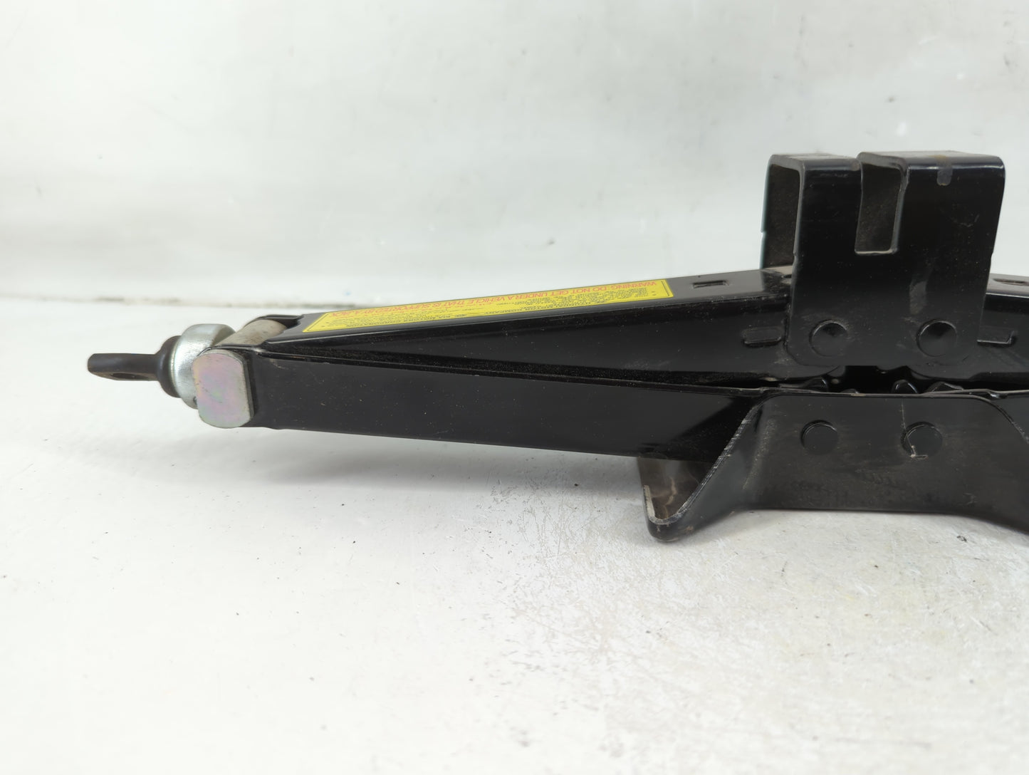 2017 Hyundai Tucson Spare Scissor Car Jack - Oemusedautoparts1.com