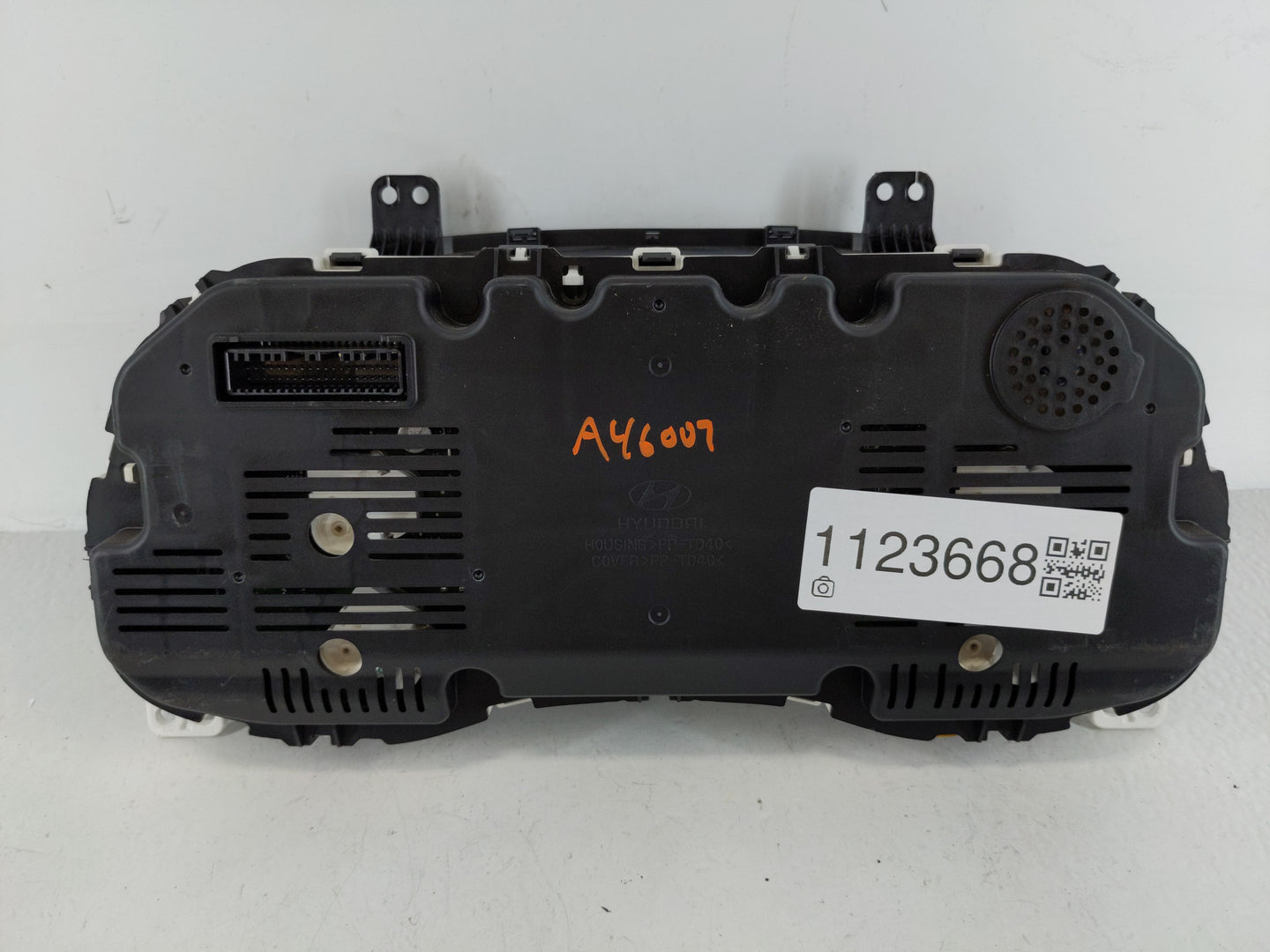 2016-2017 Hyundai Tucson Instrument Cluster Speedometer Gauges P/N:94001-D3172 Fits Fits 2016 2017 OEM Used Auto Parts - Oem
