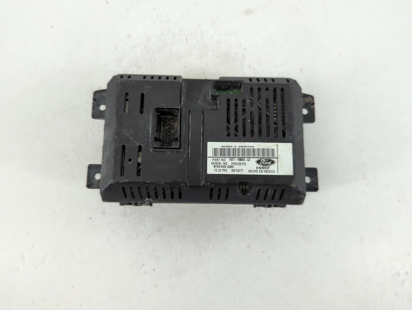 2016-2017 Hyundai Tucson Radio AM FM Cd Player Receiver Replacement P/N:HS7T-18B955-CD Fits Fits 2016 2017 OEM Used Auto Par