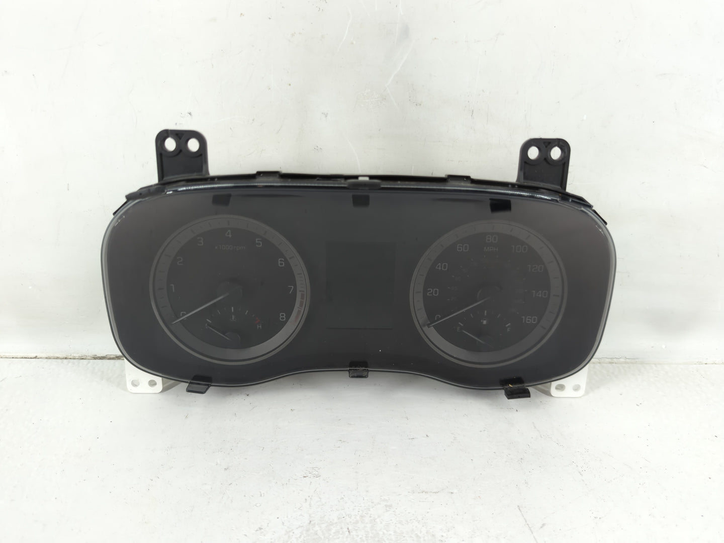 2016-2017 Hyundai Tucson Instrument Cluster Speedometer Gauges P/N:94001-D3172 Miles: Fits Fits 2016 2017 OEM Used Auto Part