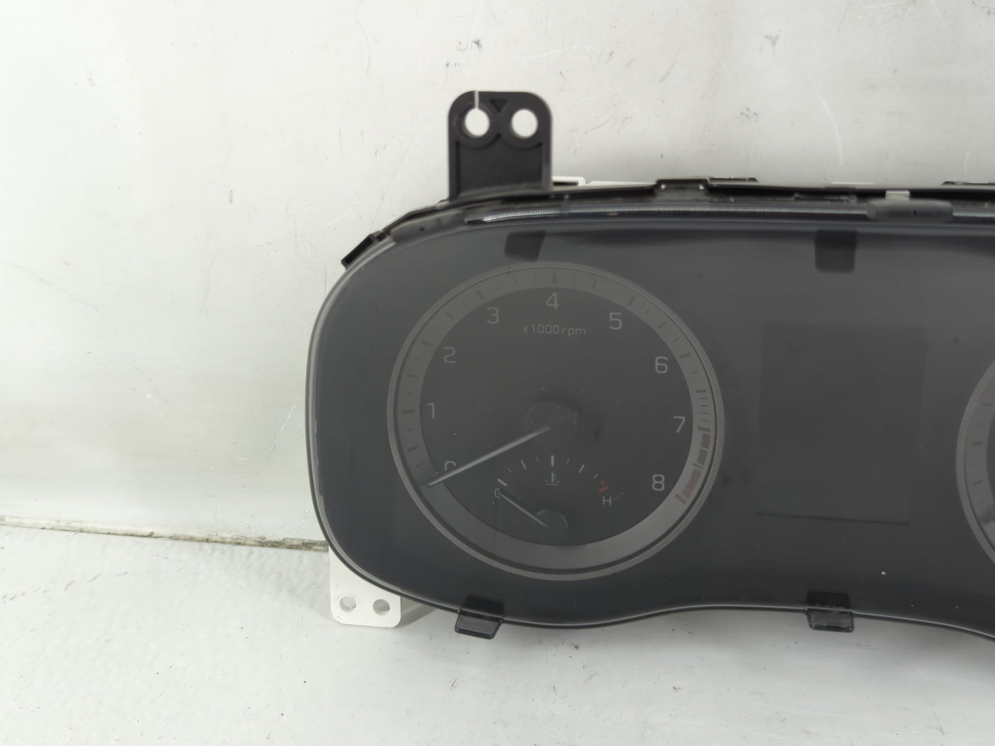 2016-2017 Hyundai Tucson Instrument Cluster Speedometer Gauges P/N:94001-D3172 Miles: Fits Fits 2016 2017 OEM Used Auto Part